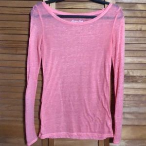 American Eagle tshirt